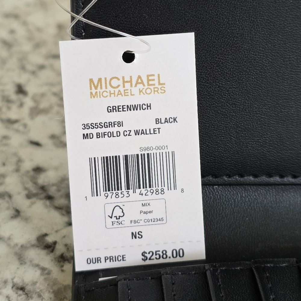 Michael Kors Greenwich Bifold Medium Wallet - Picture 5 of 6